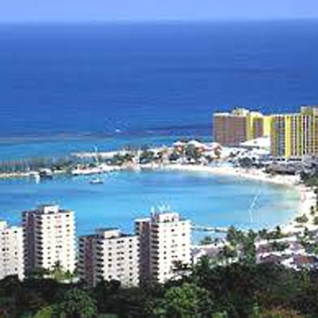Turtle Beach Towers Apt 22 C - Ocho Rios Exterior foto