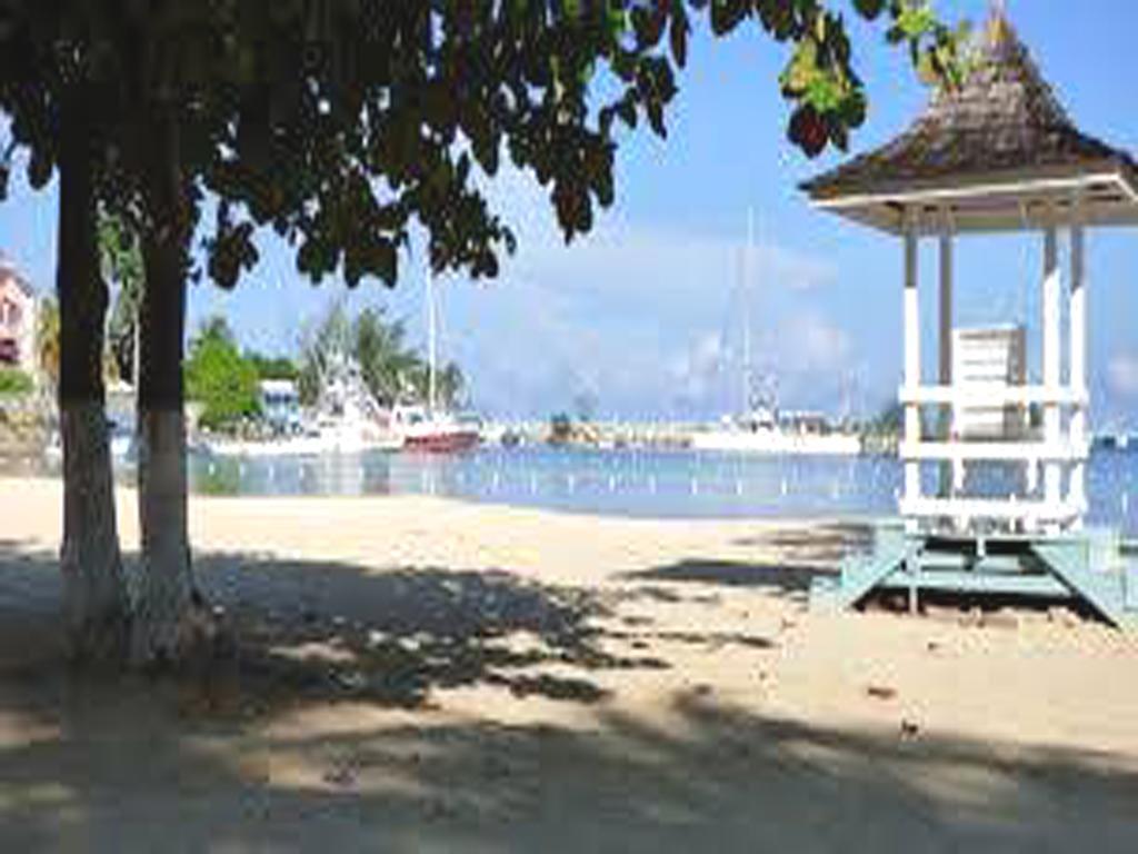 Turtle Beach Towers Apt 22 C - Ocho Rios Exterior foto